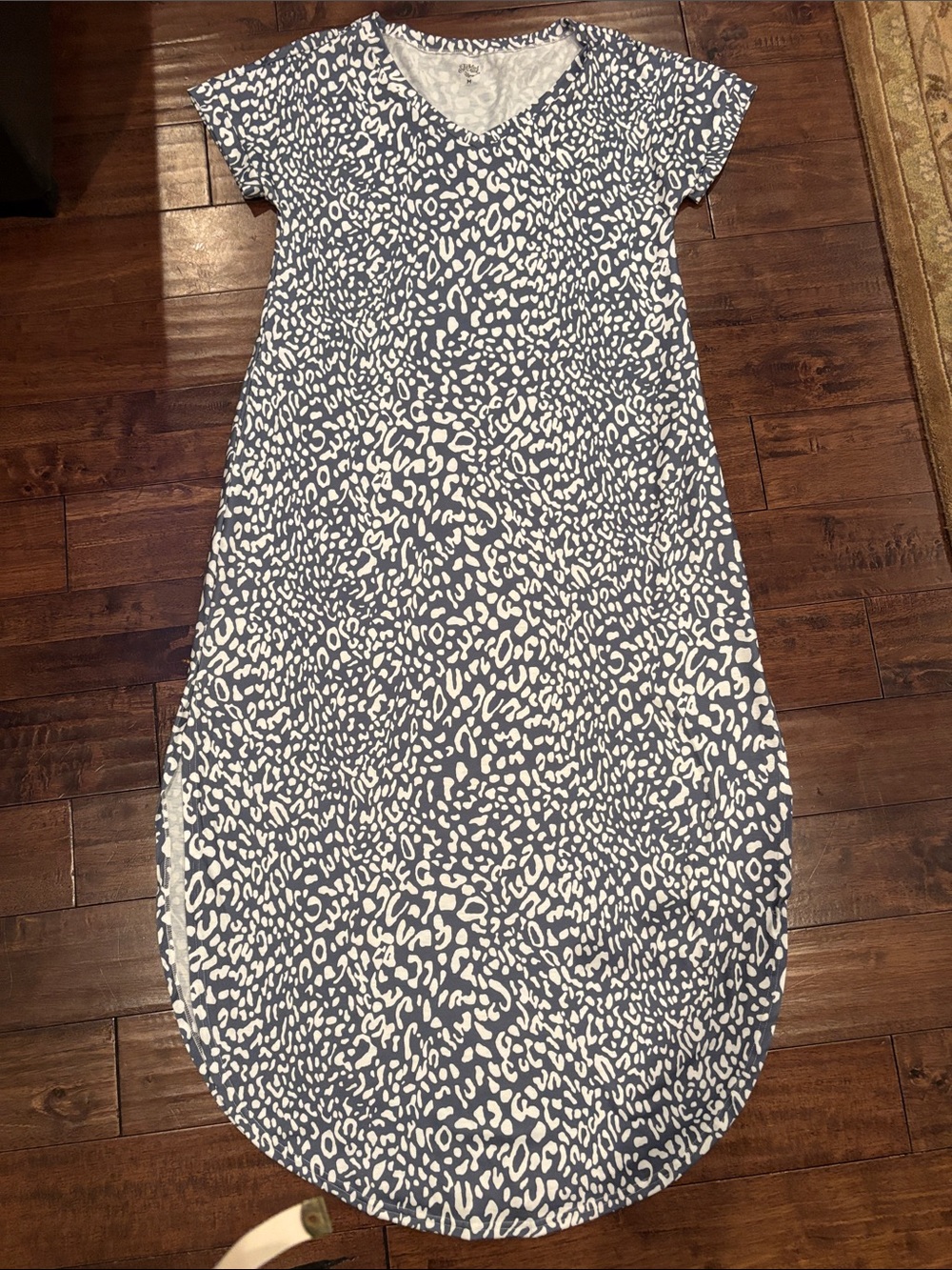 Tickled Teal Blue and White Leopard-Print Womens knit Casual maxi Dress